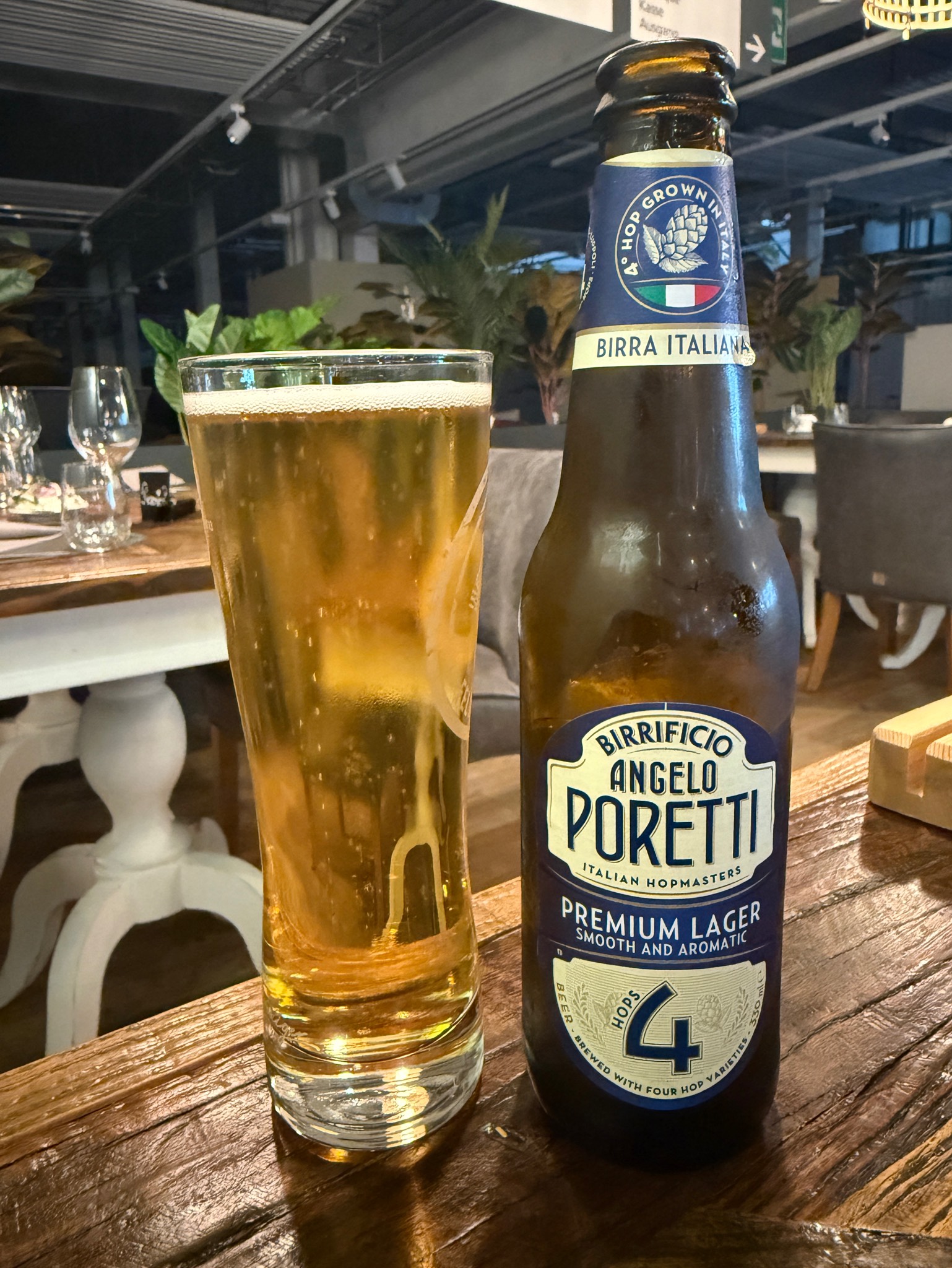 4 Luppoli L'Originale / 4 Hops / Premium Lager, Italy