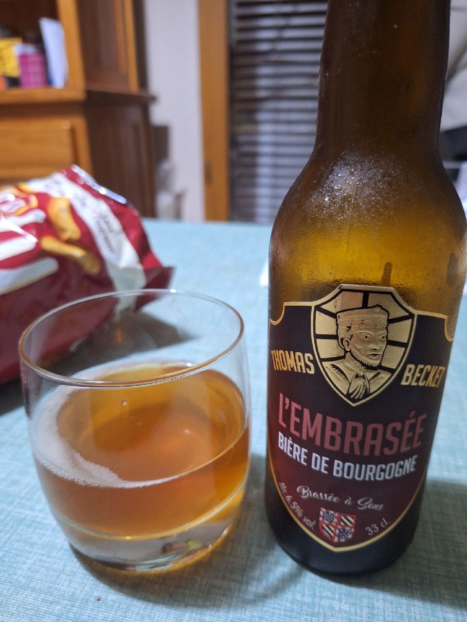 Thomas Becket L'Embrassée, Brasserie Larché