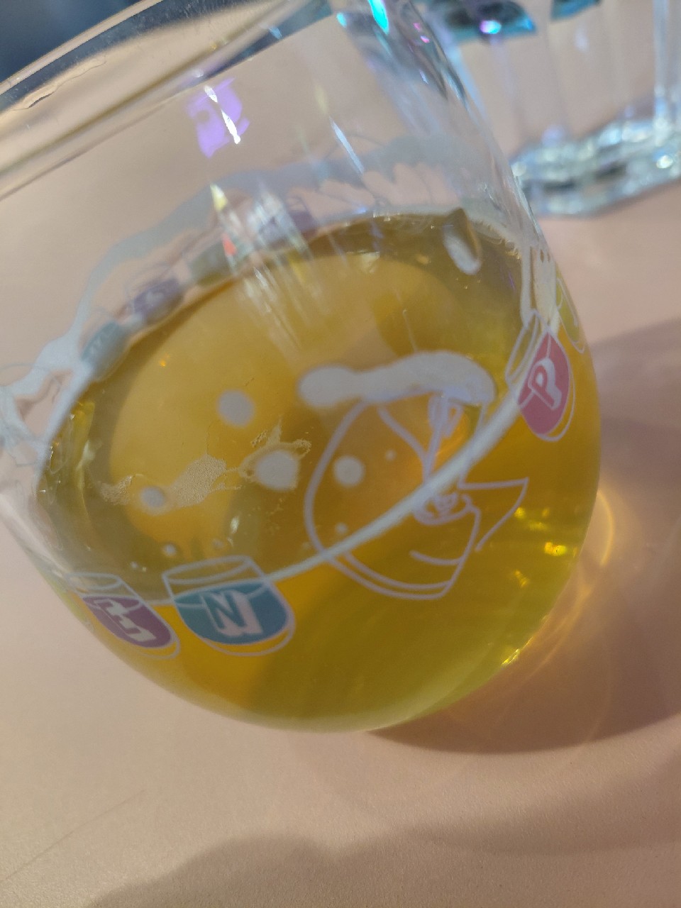 De L'Autre côte V.7, Canada