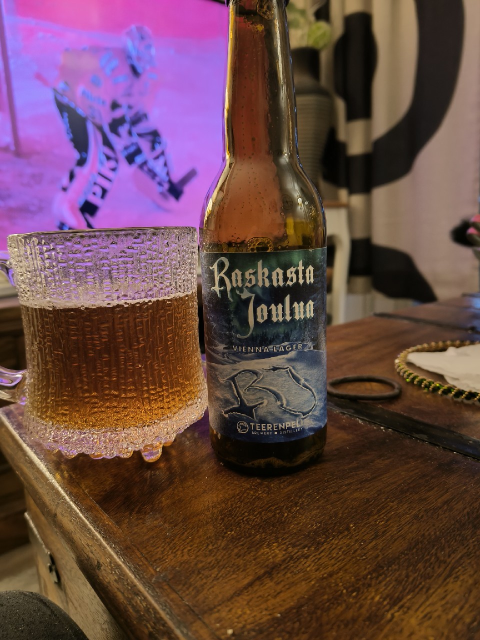 Raskasta Joulua Vienna Lager, Finland