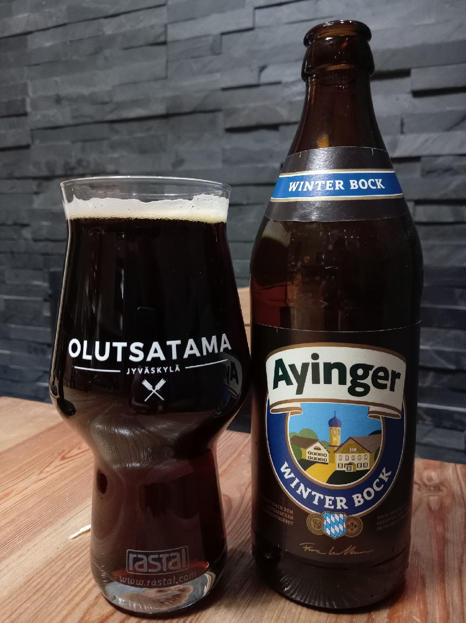Ayinger Winter Bock, Ayinger Privatbrauerei