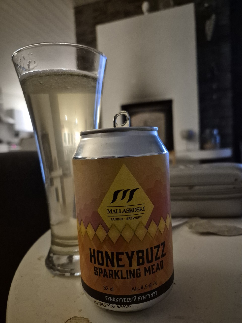 HoneyBuzz Sparkling Mead, Finland