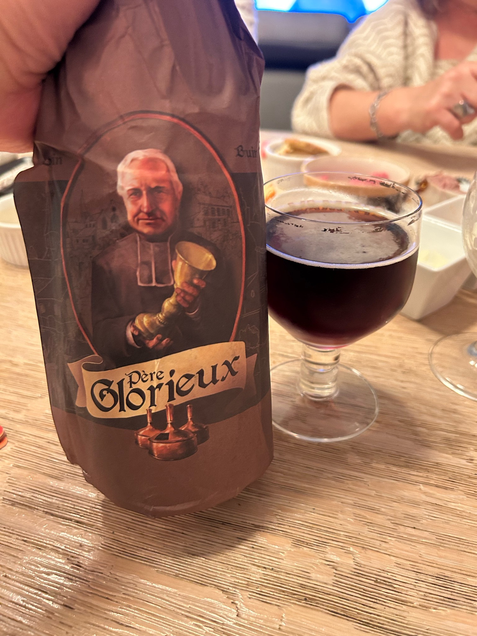 Père Glorieux Bruin, Brouwerij Basanina