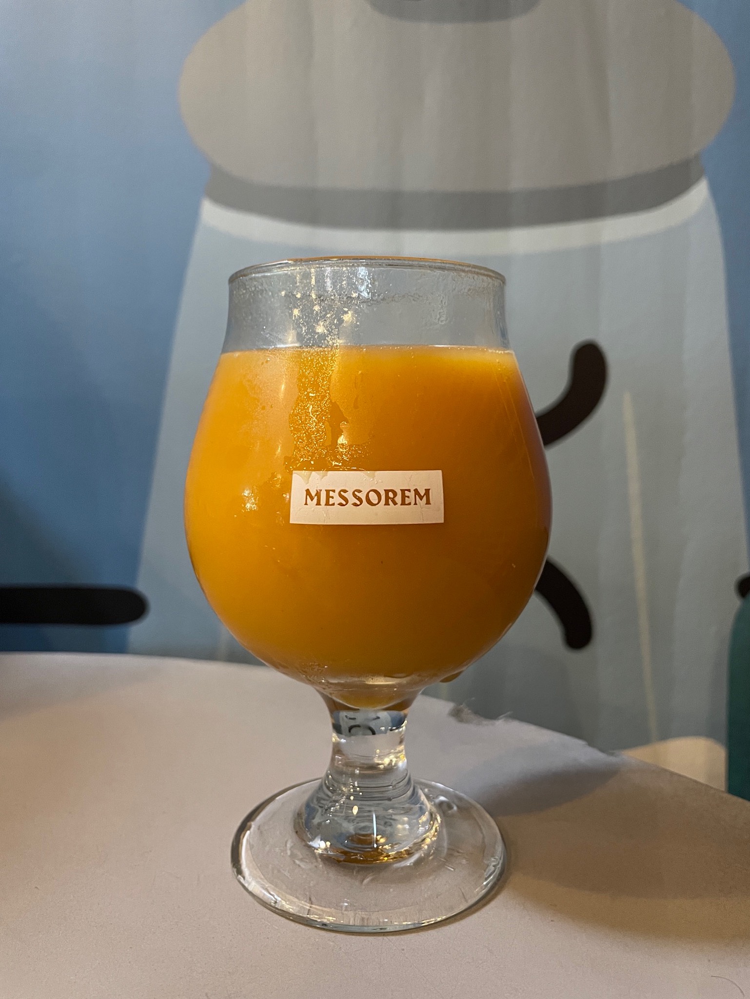 Petit jus de mort : pêche + orange + mangue, Canada