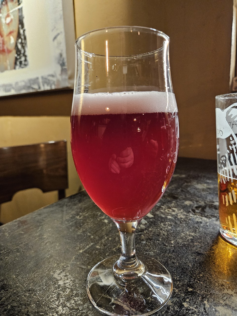 Heruu Mustaherukka Sour (Hapanlabra Nro 6), Finland