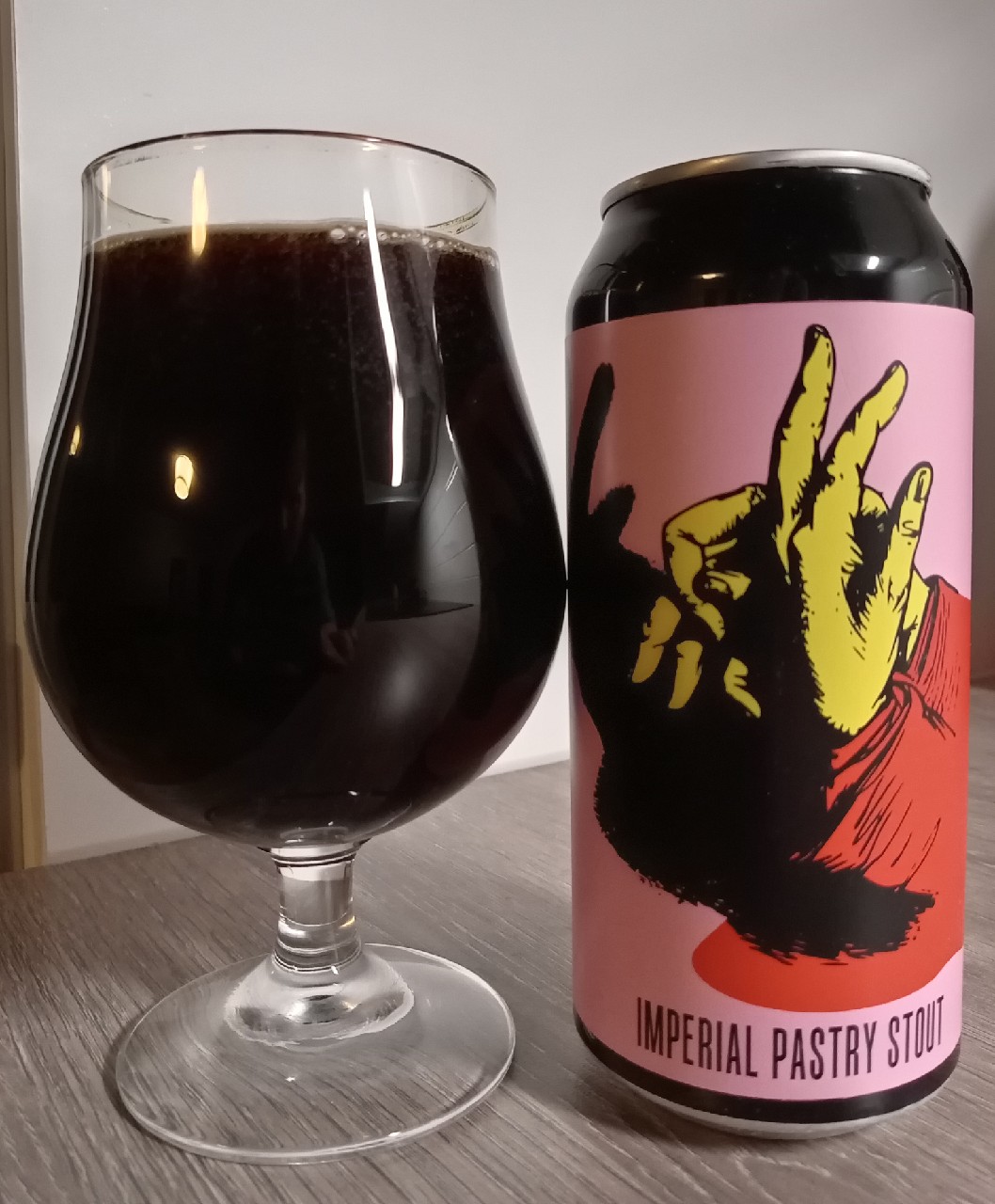 Varjot Saapuvat Menneisyydestä, Finland