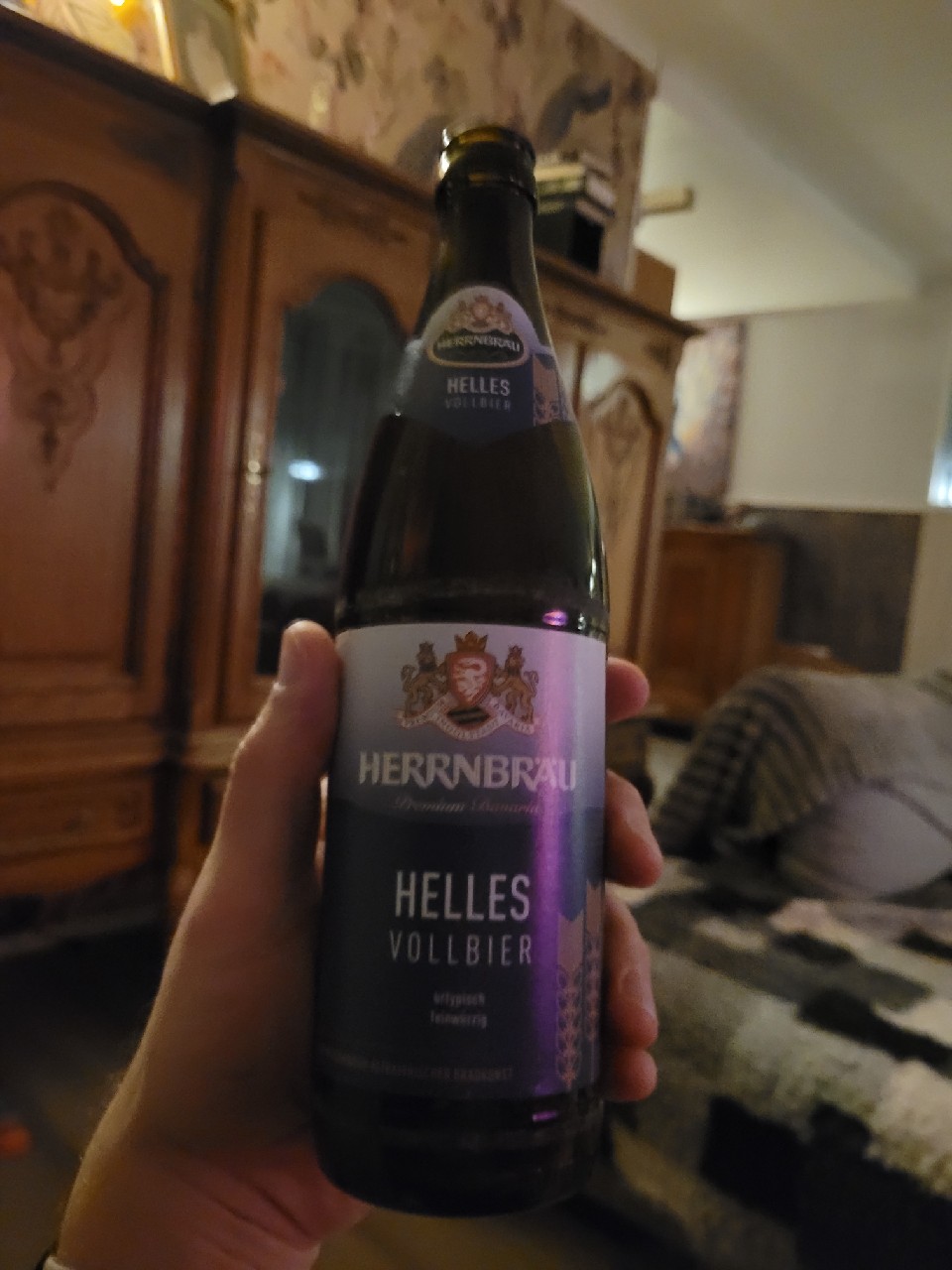 Herrnbäu Helles Vollbier, Herrnbräu