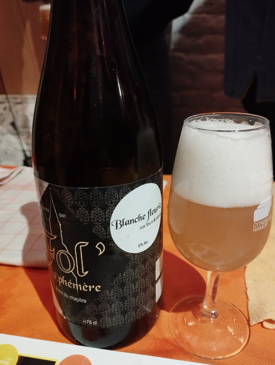 La Fol éphémère blanche sureau, Belgium