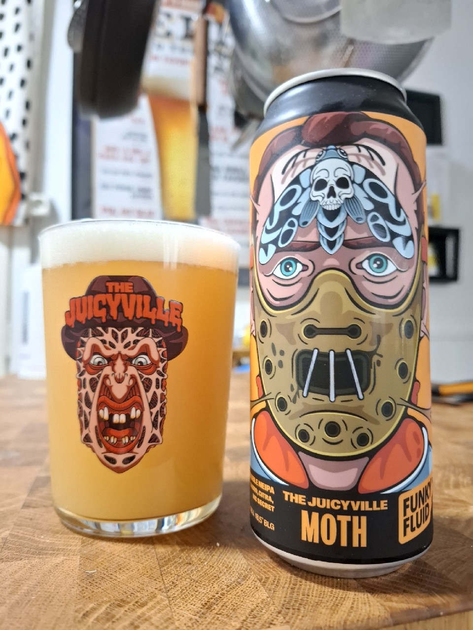 Moth (The Juicyville S01E08), Poland