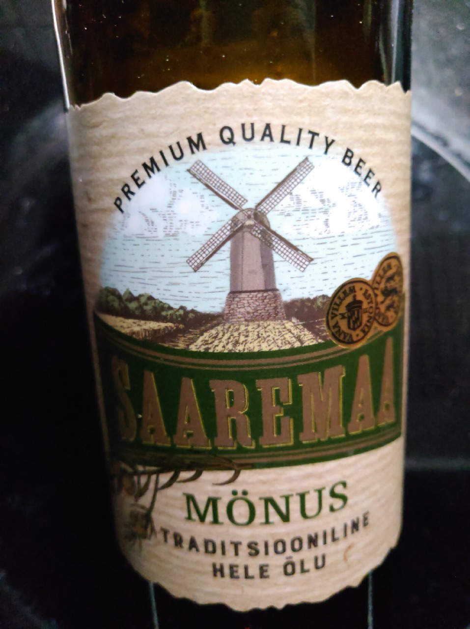 Saaremaa Mönus, Estonia