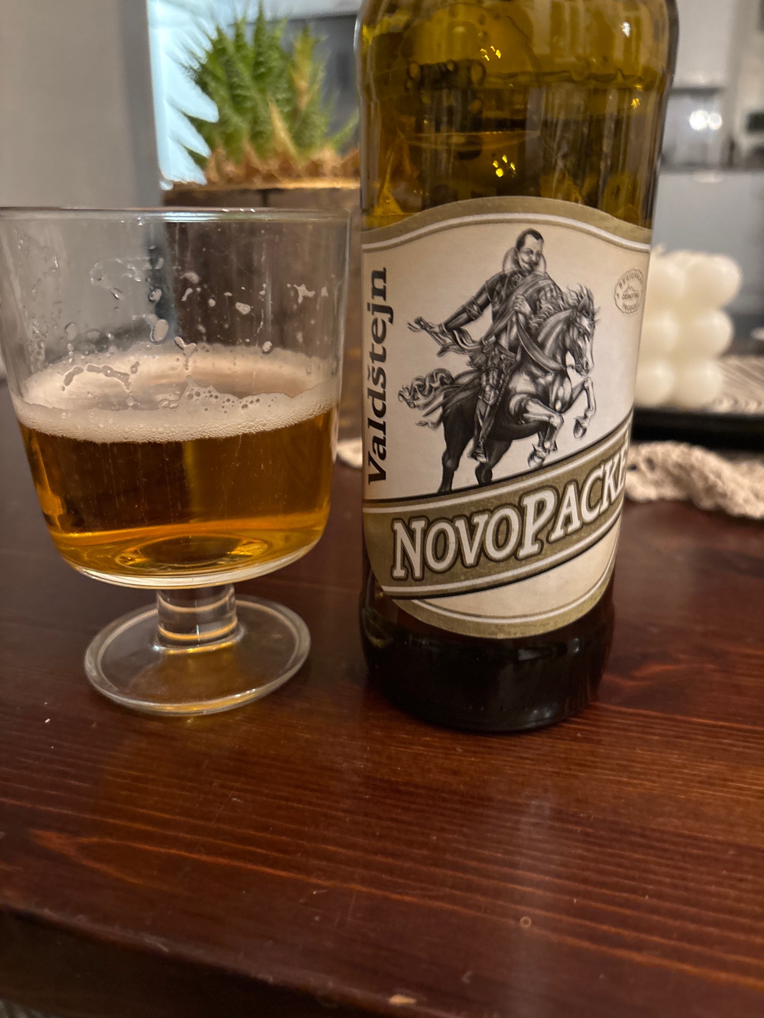 Novopacké Pivo 16° Valdštejn, Czech Republic