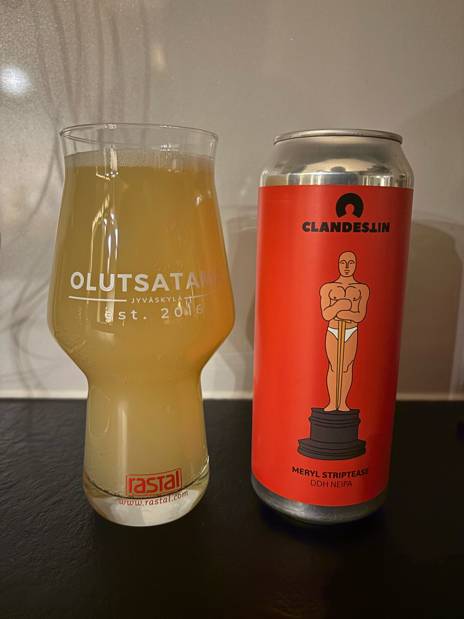 Meryl Striptease, Romania