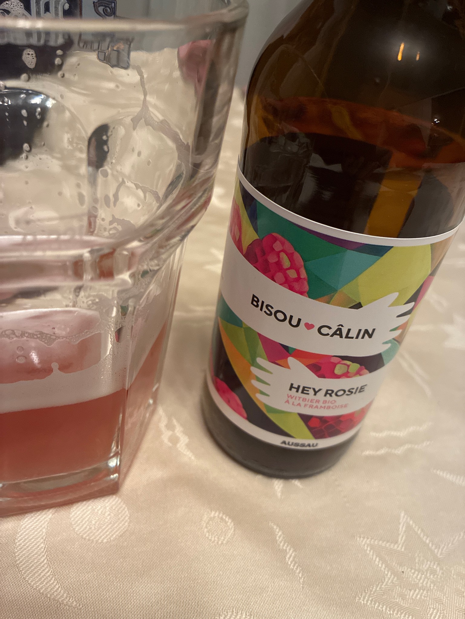 Bisou Câlin: Hey Rosie, Brasserie Aussau