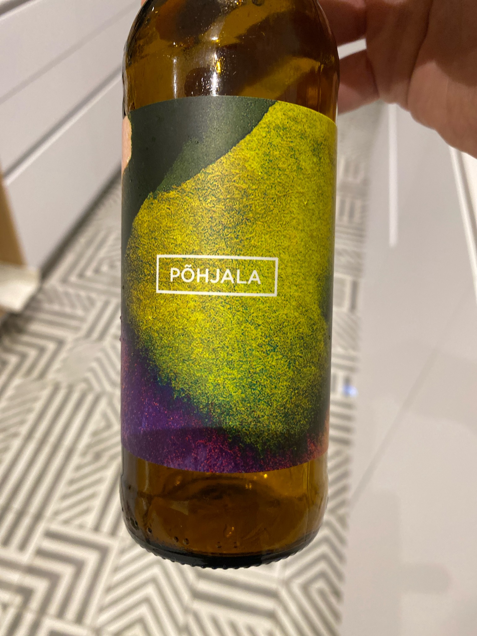 Maple Bänger, Estonia