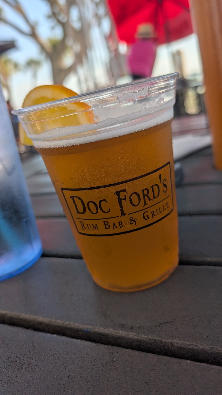 Doc Ford's Hammerhead Wit, Big Top Brewing Company