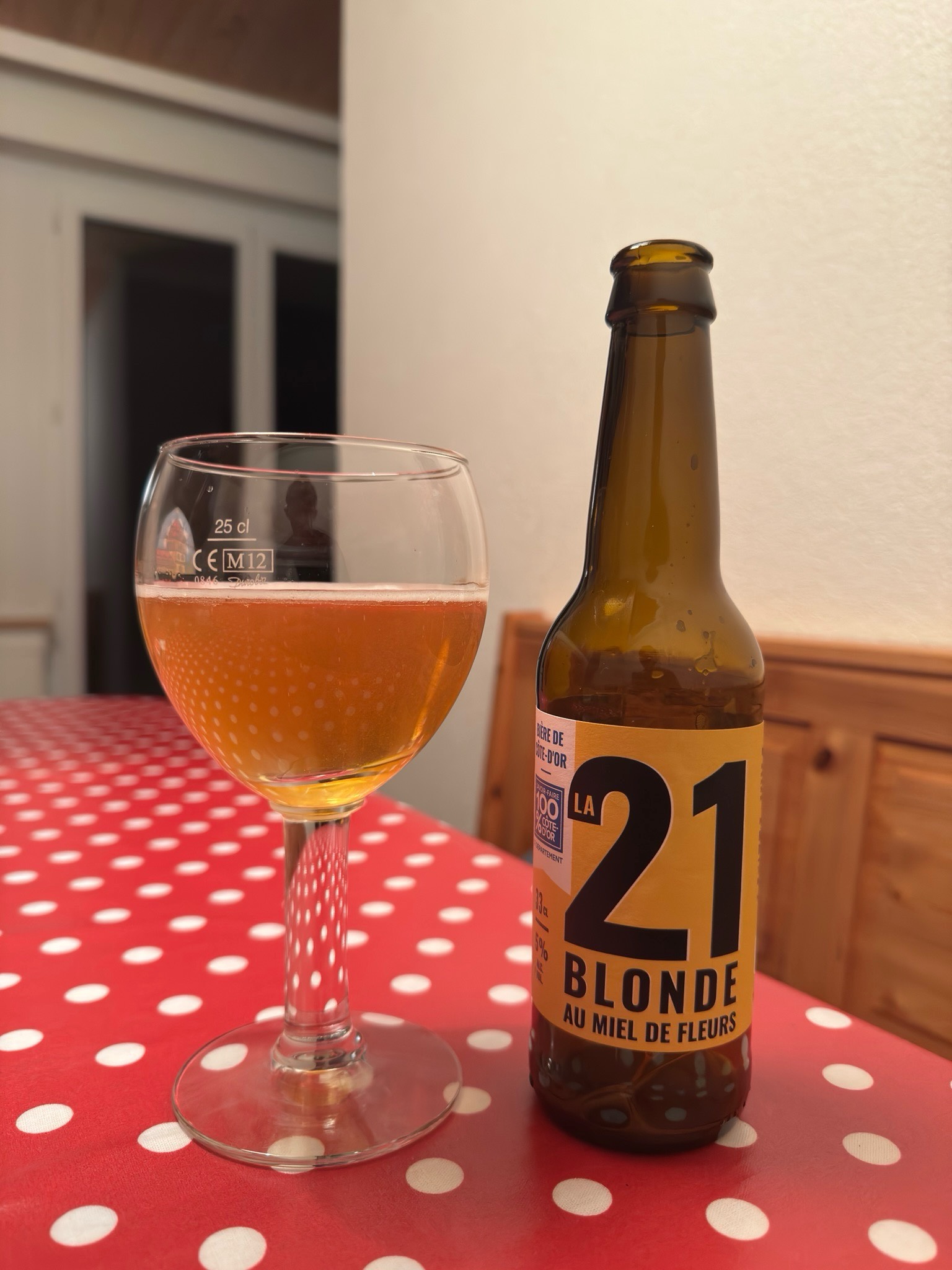 La 21 Blonde, France
