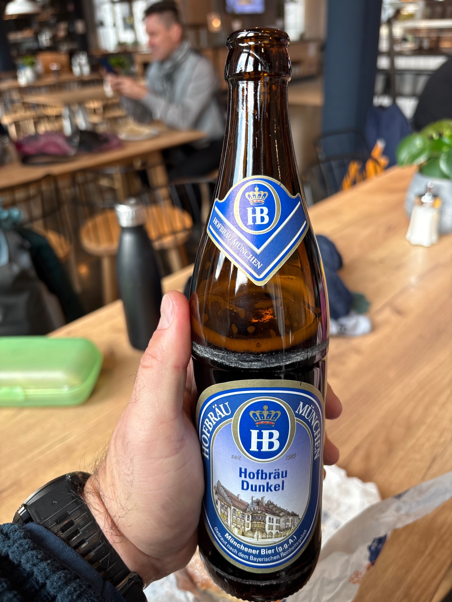 Hofbräu Dunkel / Dunkel Gold, Germany