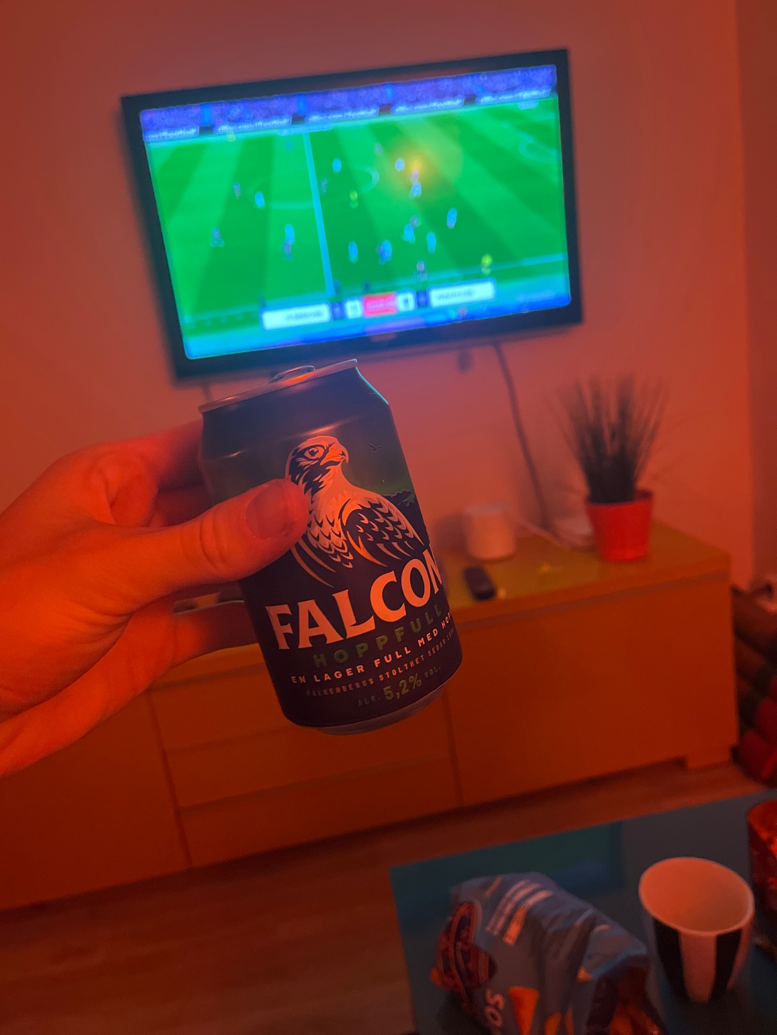 Falcon Hoppfull, Sweden