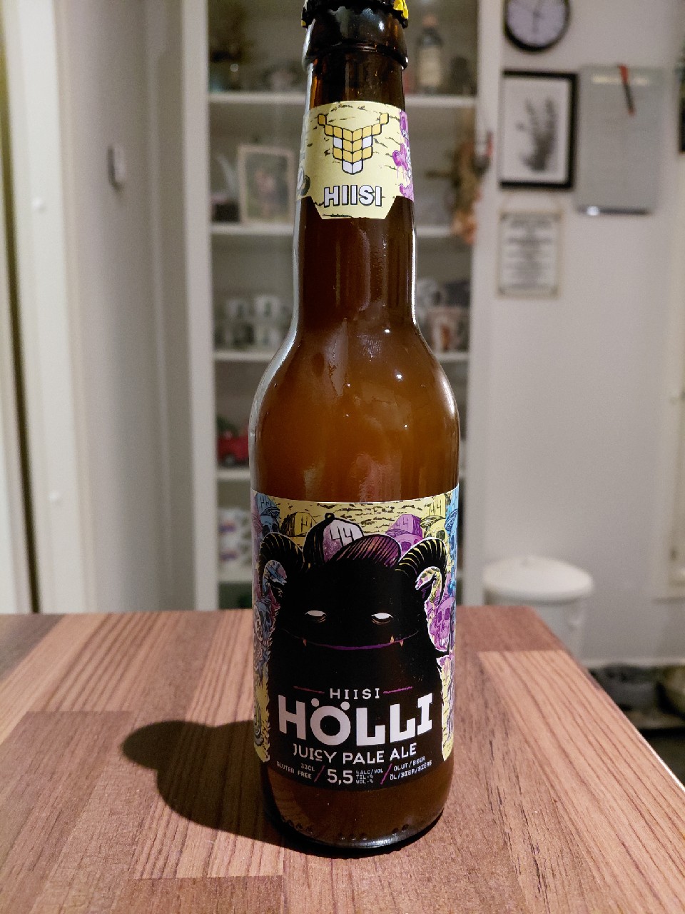 Hölli, Finland