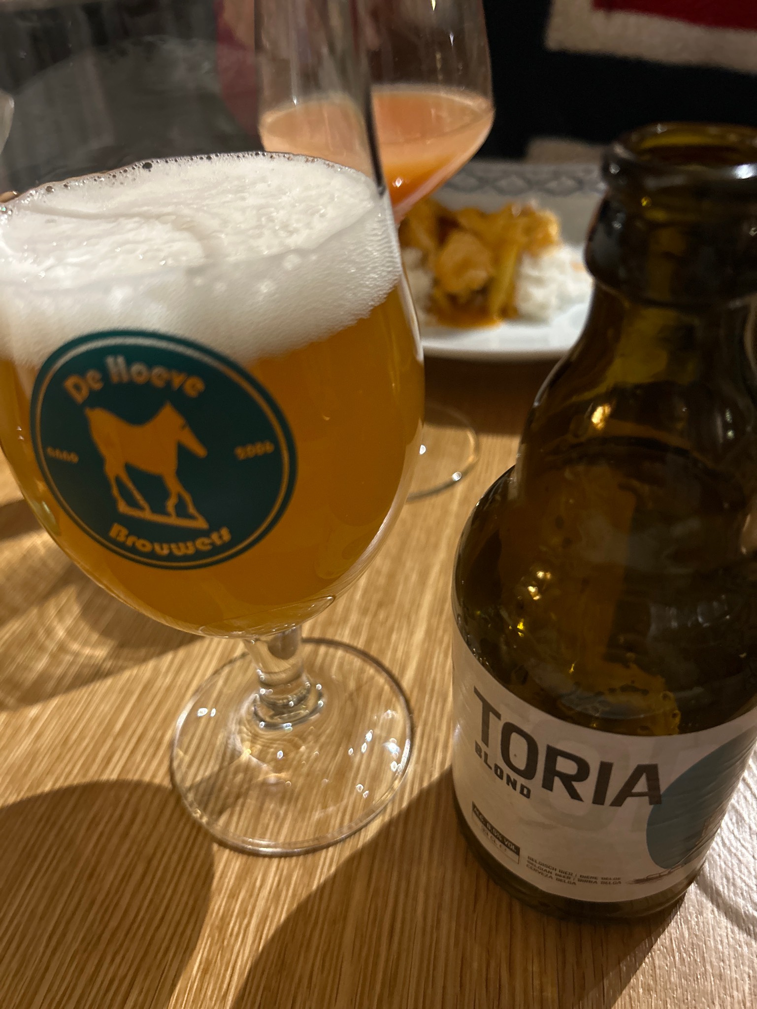 Toria Blond, De Hoevebrouwers