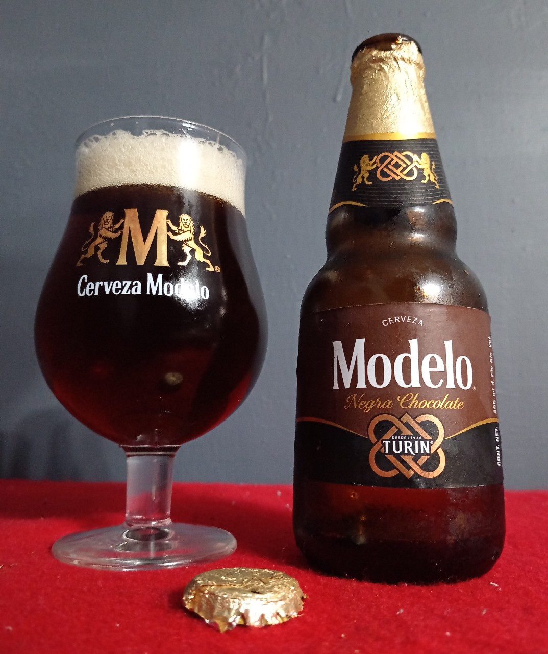 Modelo Negra Chocolate, Mexico