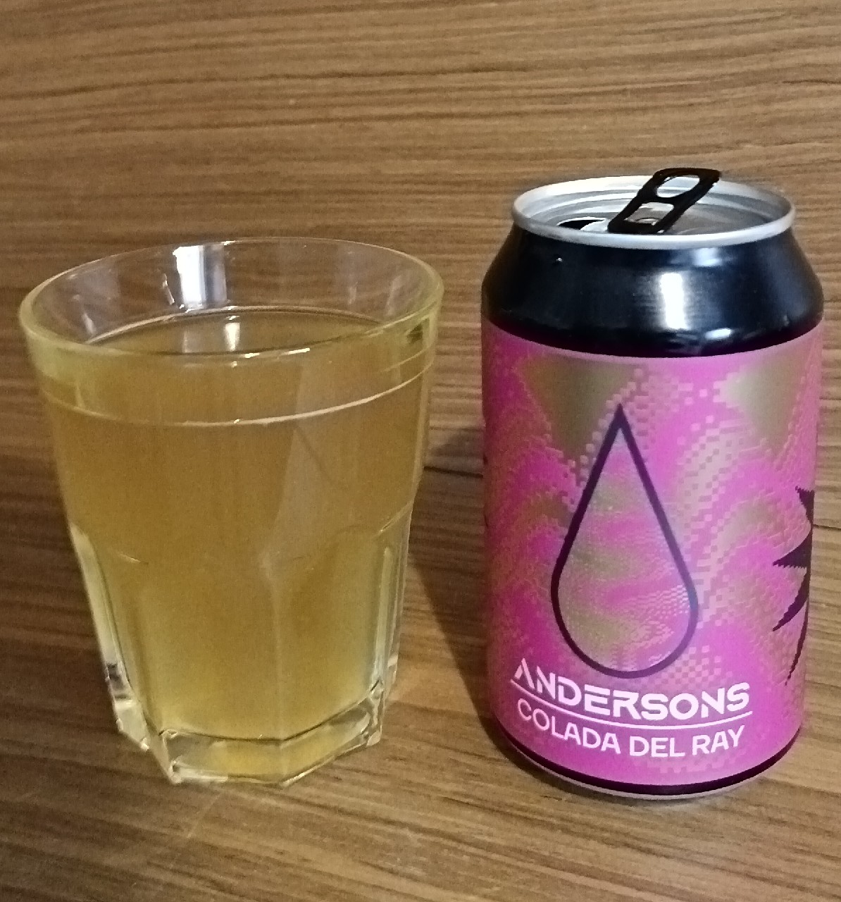 Colada Del Ray, Estonia