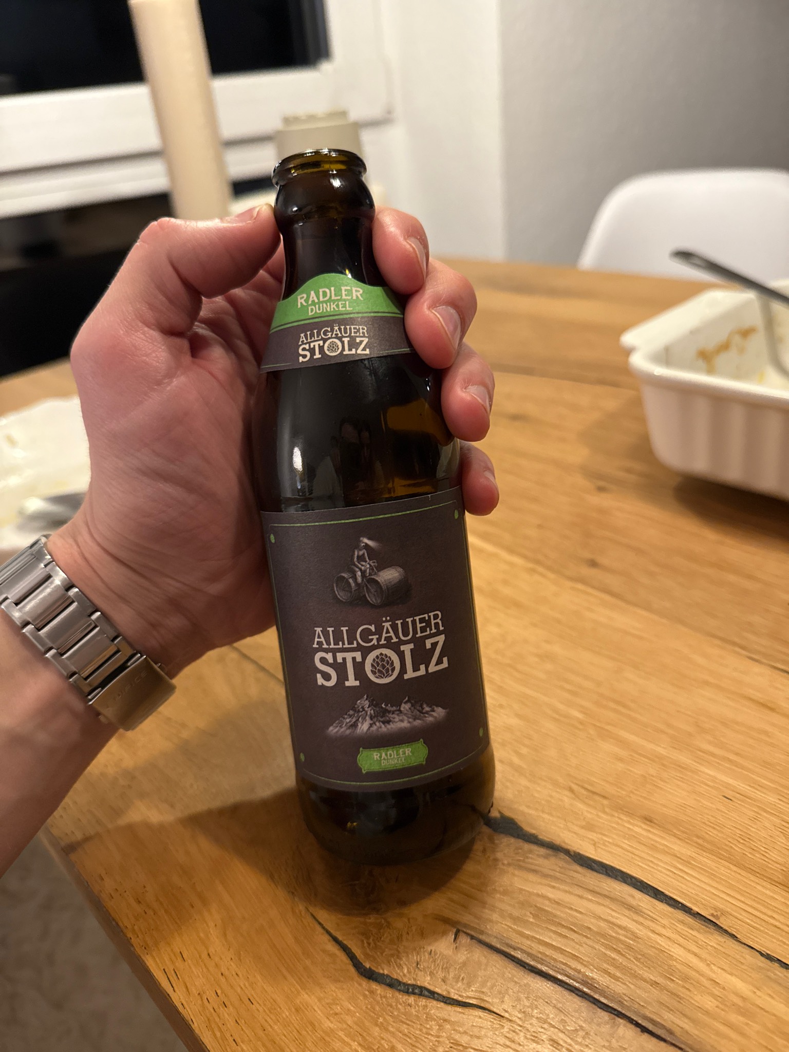 allgäuer stolz radler dunkel, Stolz