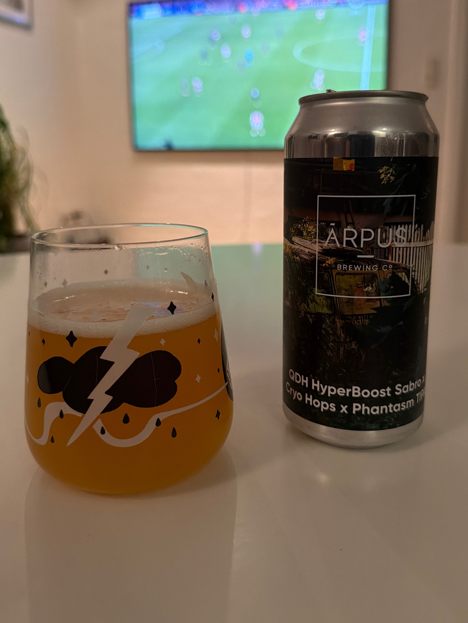 QDH HyperBoost Sabro x Cryo Hops x Phantasm TIPA, Latvia