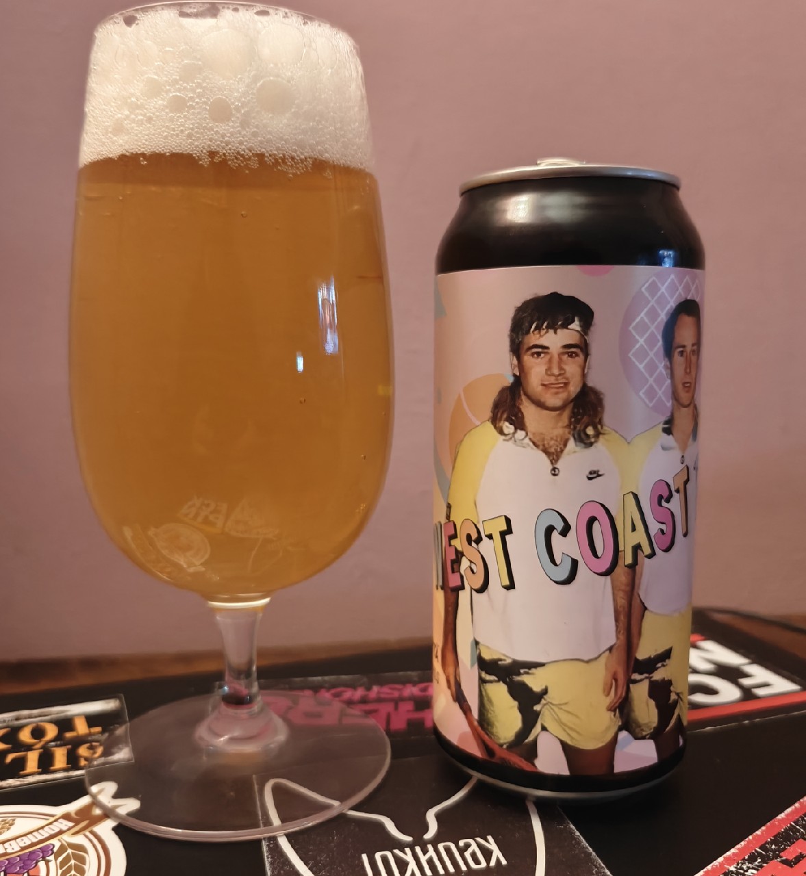 Nurmikenttä, Finland