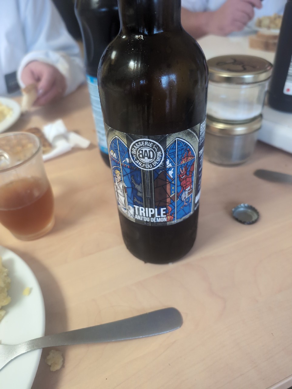 triple anj'ou demon, Anj'ou Démon