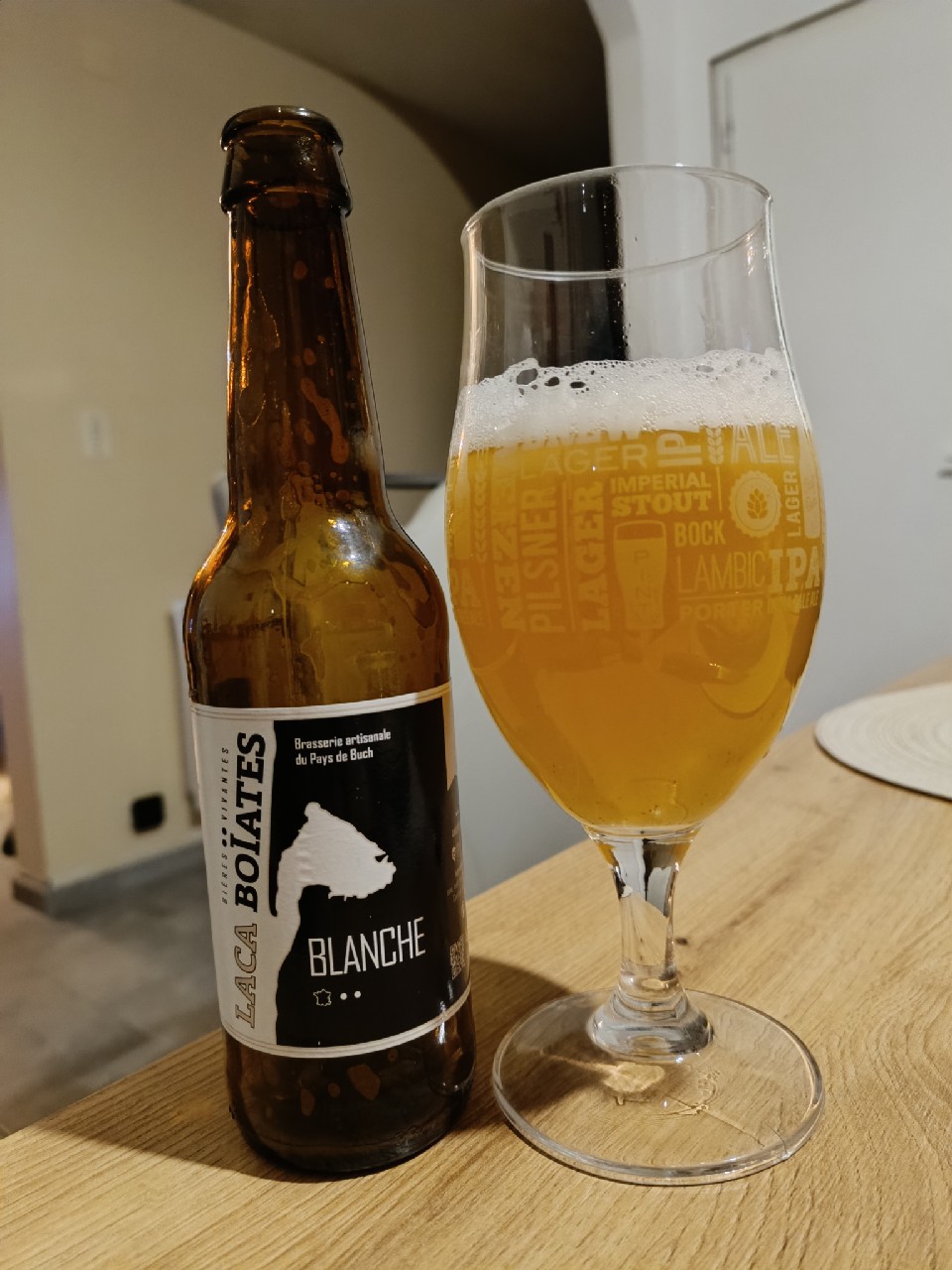 Laca Boïates Blanche, Laca Boïates