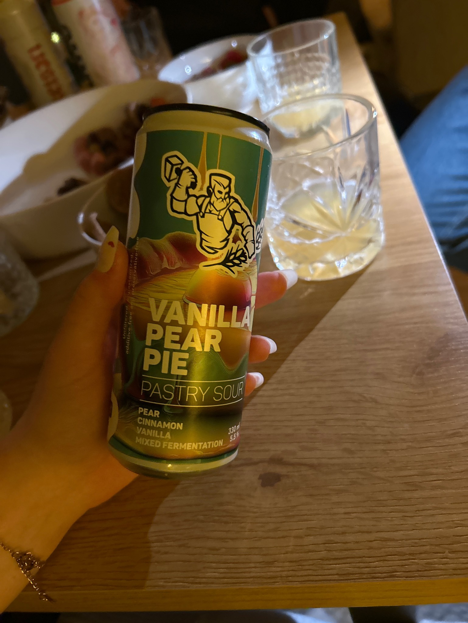 Vanilla Pear Pie, Finland