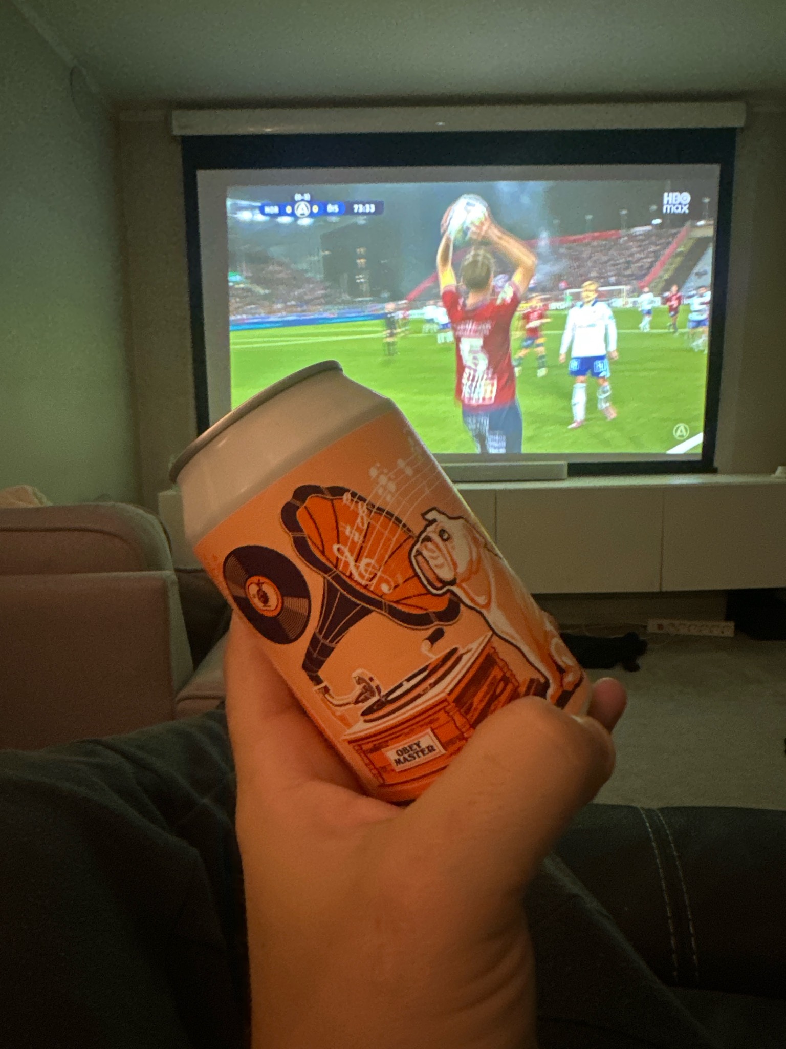 Peachy Bulldog, Sweden