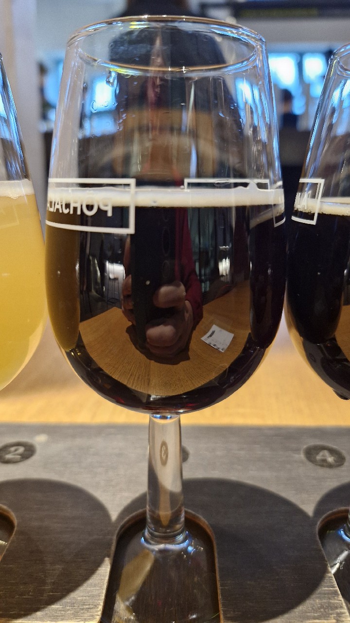 Tume Laager, Estonia