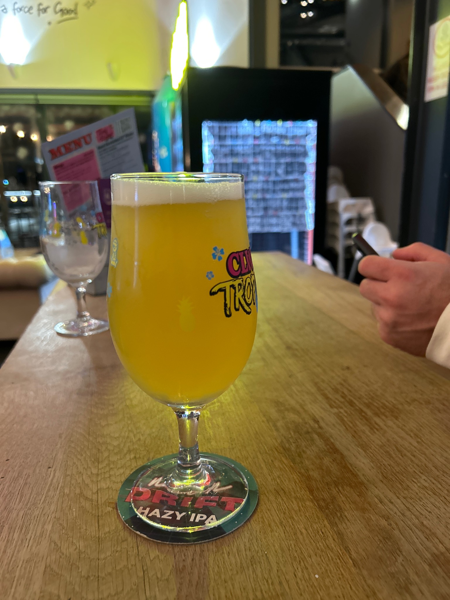 CLWB Tropica, Tiny Rebel Brewing
