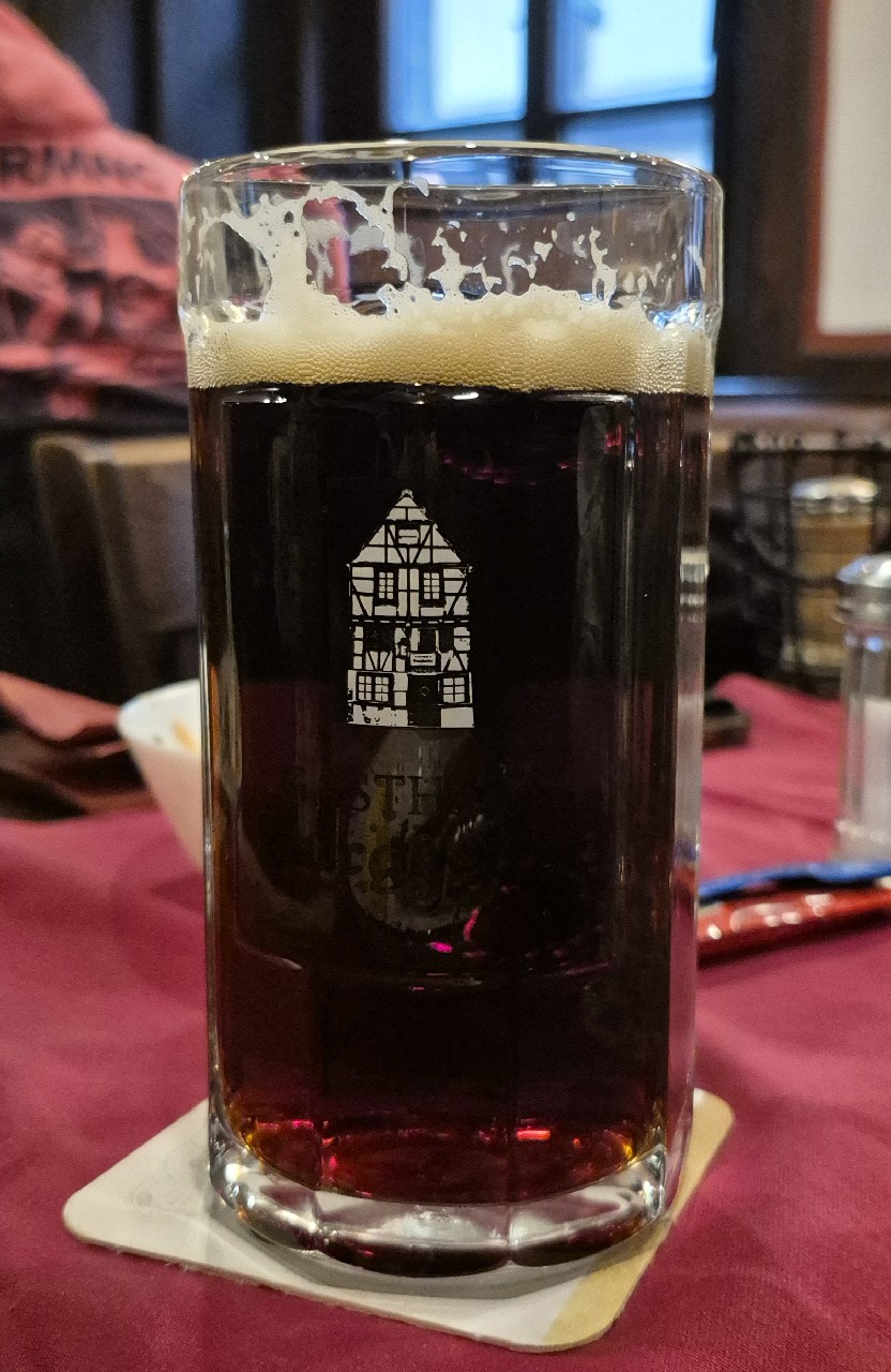 burgkeller dunkel, Lahnsteiner Brauerei