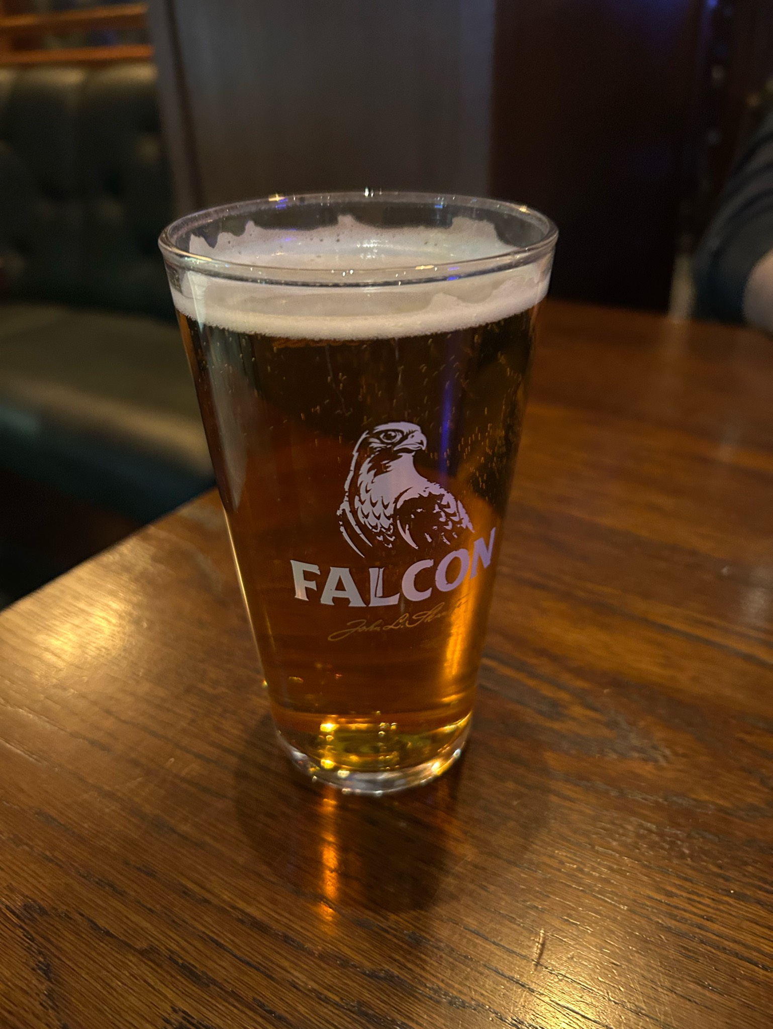 Falcon Ljus Lager, Sweden