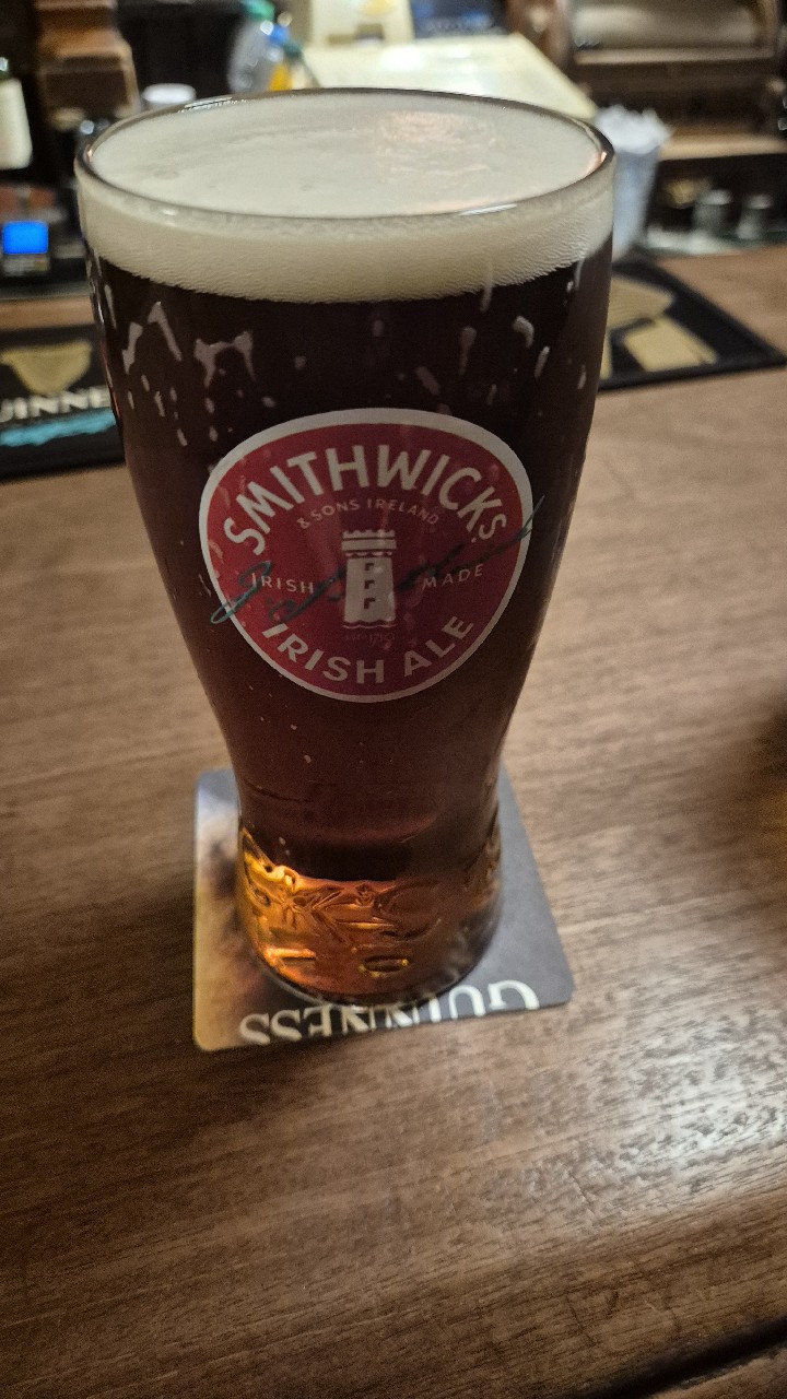 Smithwick's Premium Red Ale / Imported Premium Irish Ale, Ireland