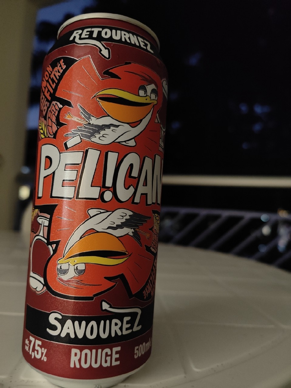 pelican rouge, France