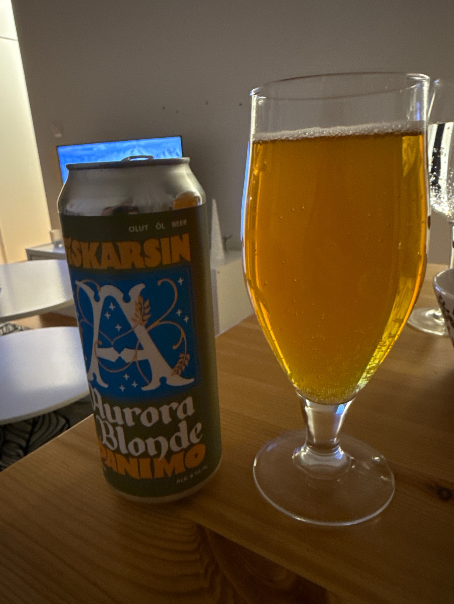 Aurora Blonde, Finland