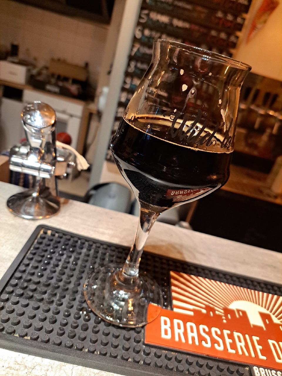 Aupa Tovarisch, Laugar Brewery