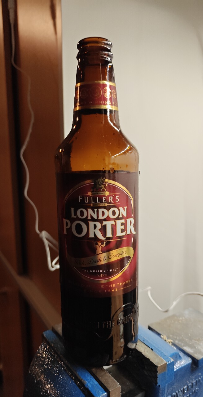 London Porter, Fuller's Griffin Brewery (Asahi Breweries)