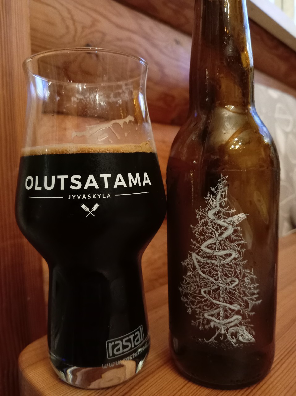 Kovempi Paketti, Panimoyhtiö Tuju