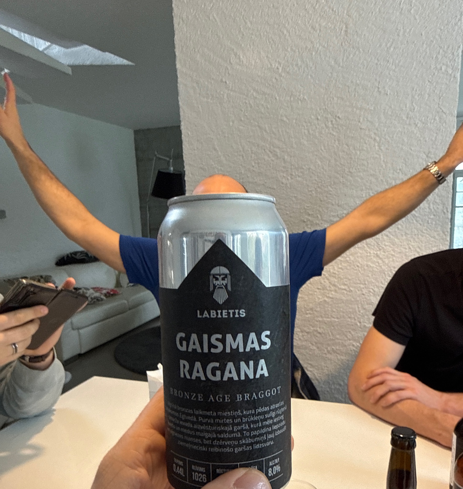 Gaismas Ragana, Labietis