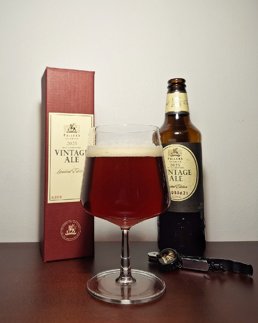 Vintage Ale (2025), Fuller's Griffin Brewery (Asahi Breweries)