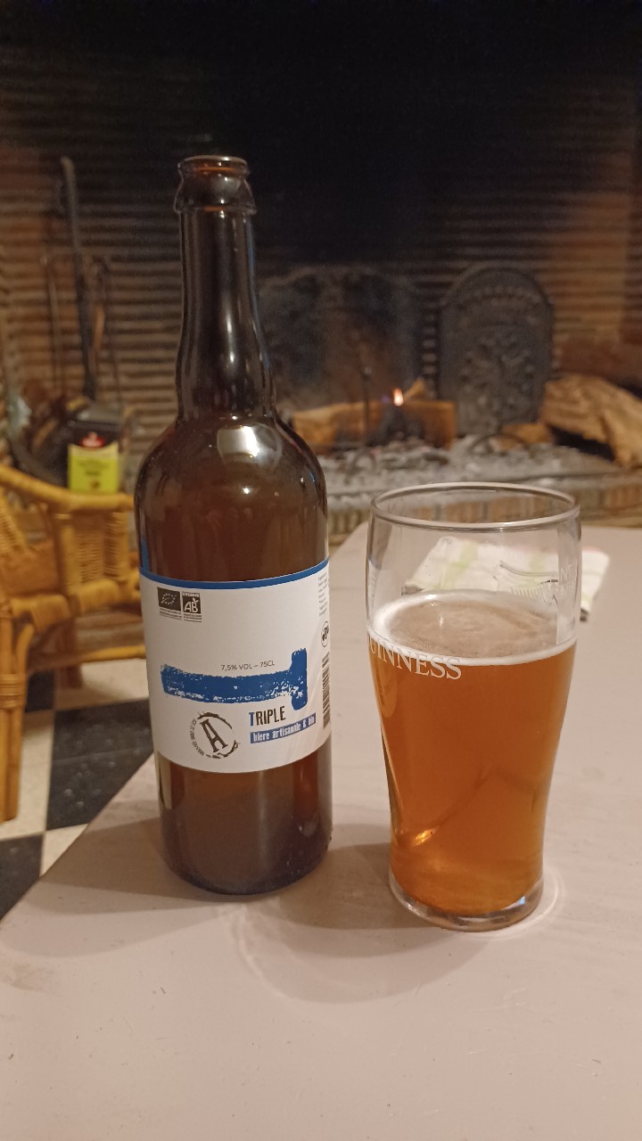 Triple, Les Acolytes