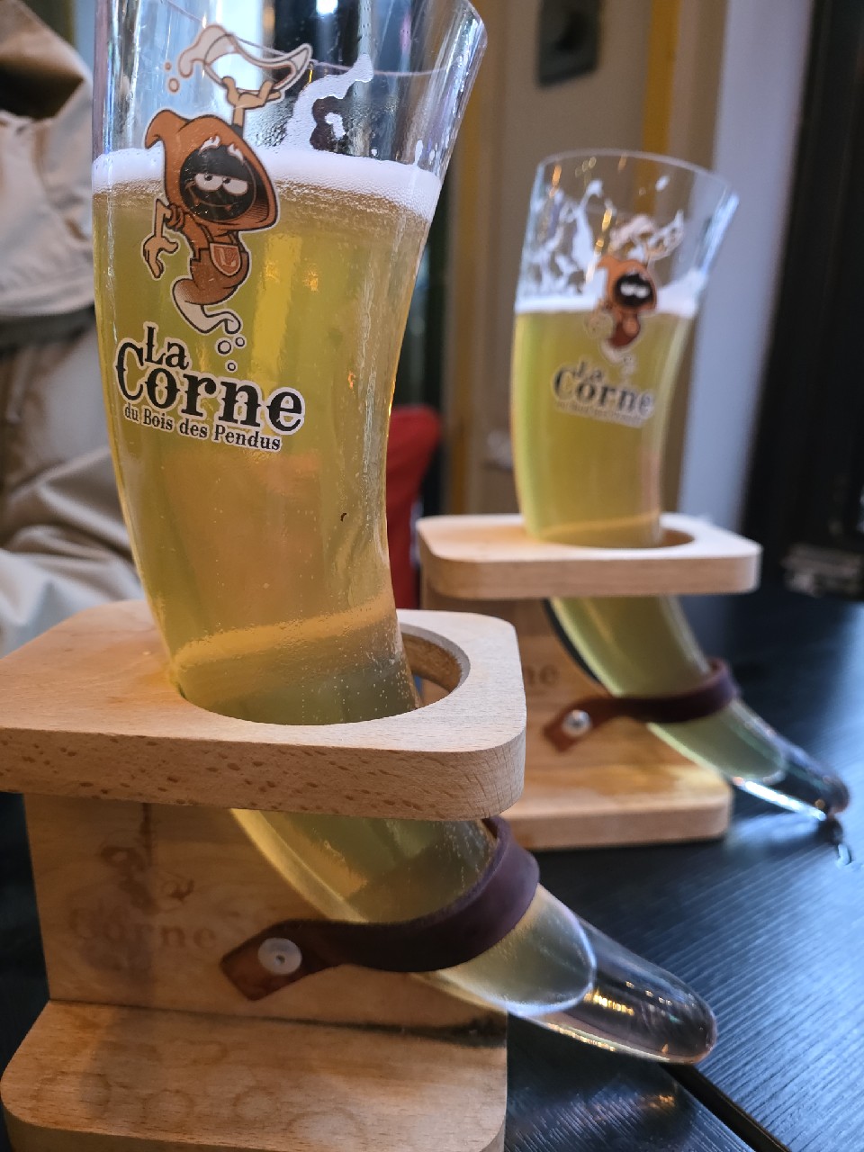 La Corneille Blonde, La Corneille [Closed]