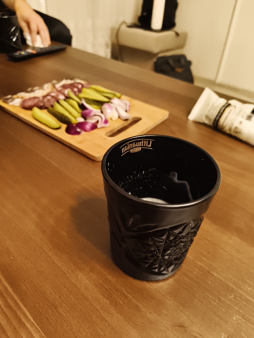 Šeštas Mėnuo / Sixth Month, Lithuania