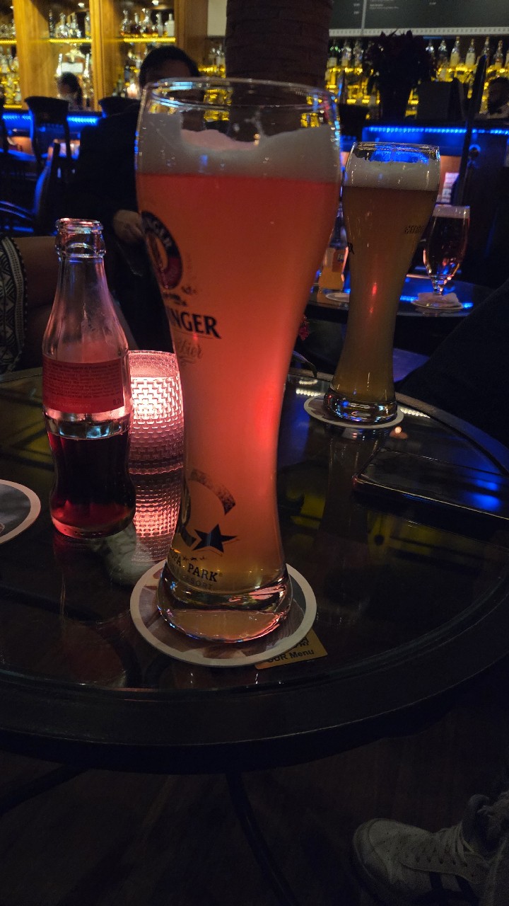 Erdinger Weißbier / Hefe-Weizen, Erdinger Weissbräu