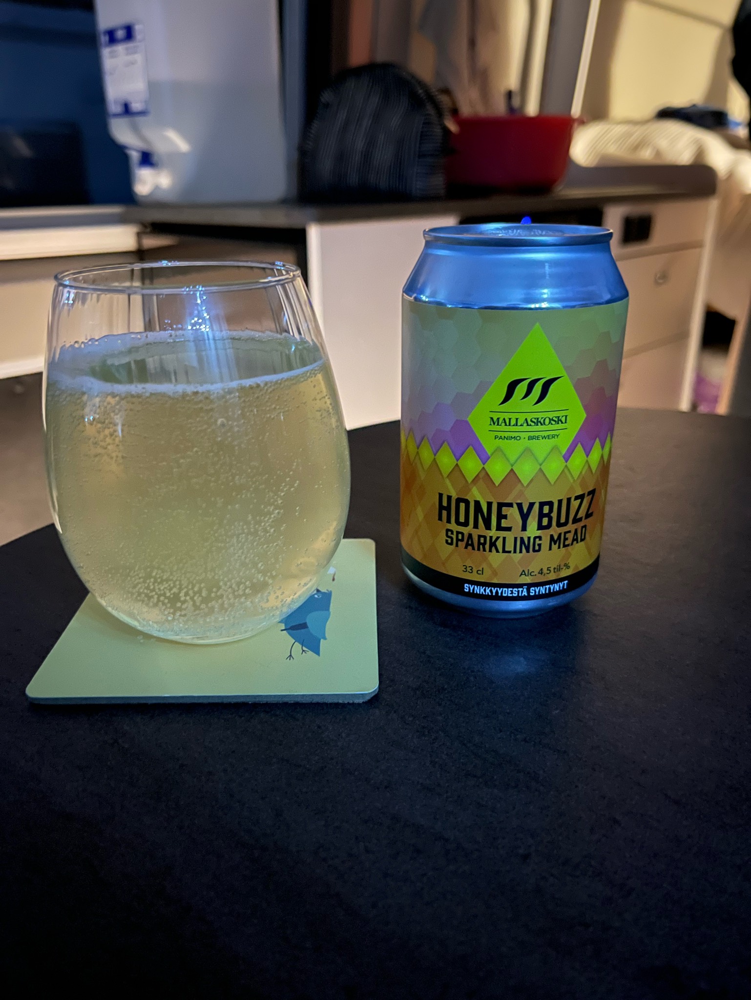 HoneyBuzz Sparkling Mead, Finland